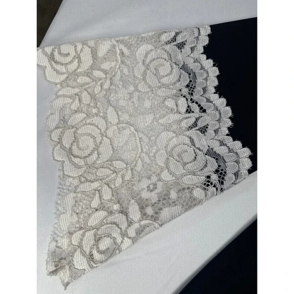 Tahari Arthur S. Levine Black Dress Lace Bell Sleeve Cocktail Party size 4 - Picture 8 of 9